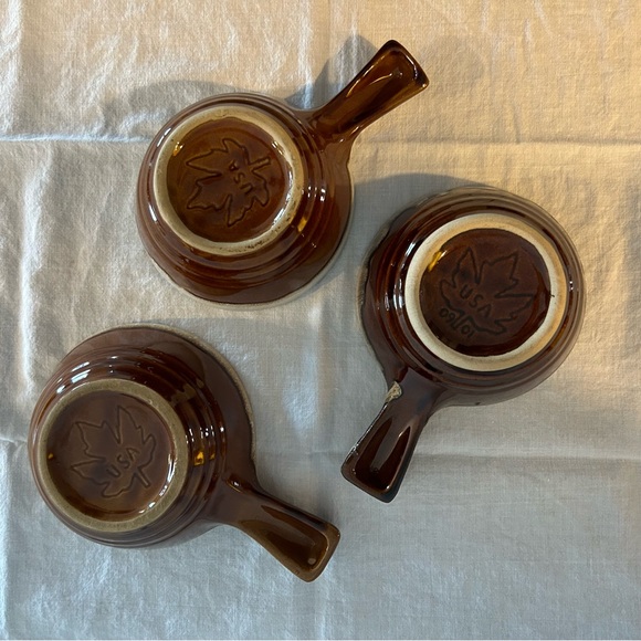 3 Monmouth Maple Leaf USA Brown Pottery Drip Glaze Handled Soup Bowls 0901 - Picture 3 of 7